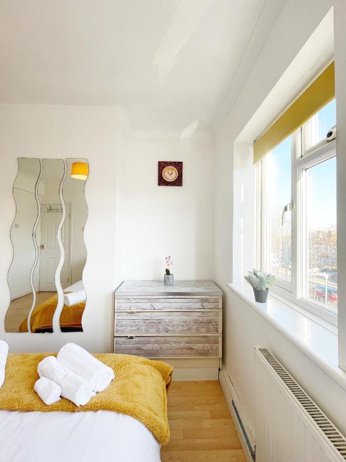 3 Bed Duplex Flat, Free Wifi & Netflix, Ideal For Contractors Διαμέρισμα Γκρέιβσεντ Εξωτερικό φωτογραφία